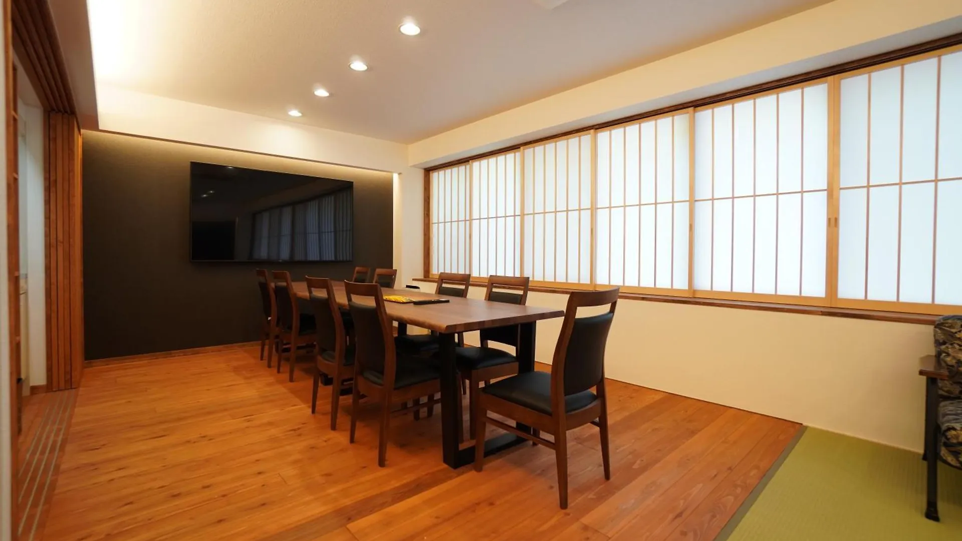 Bird Hostel Palace Side Suite Kyoto 0*,
