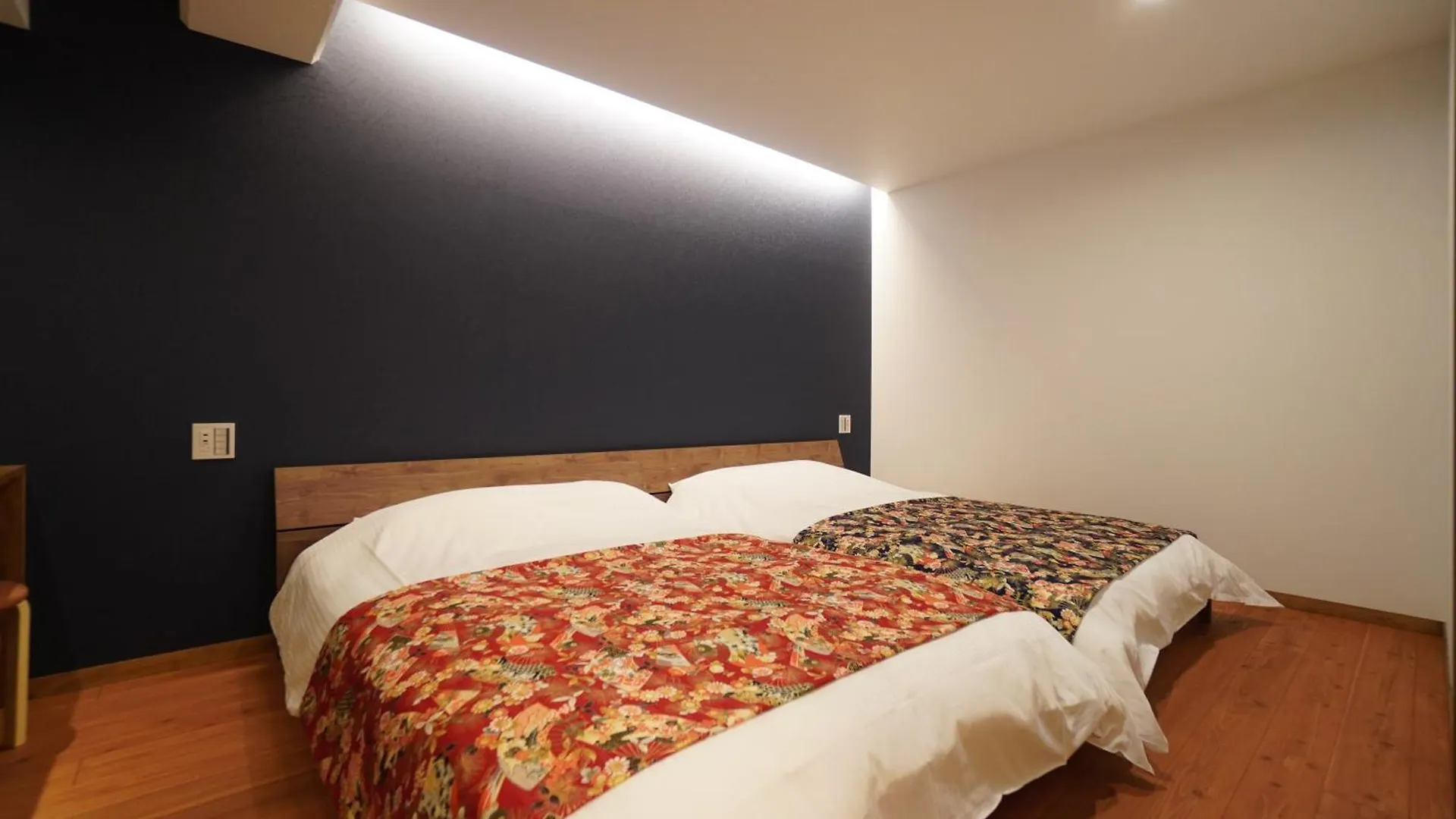 Bird Hostel Palace Side Suite Kyoto Apartment